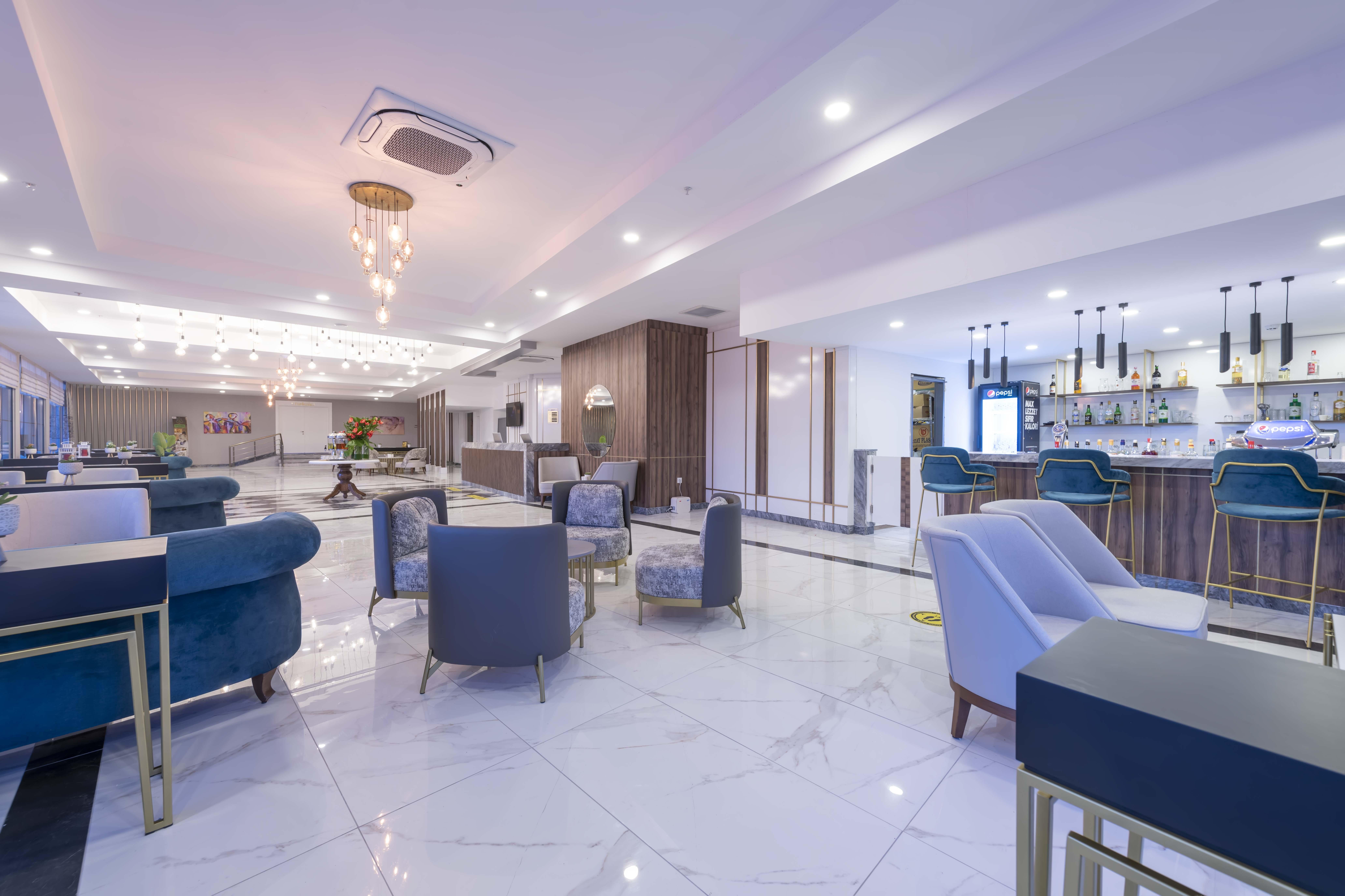 Royal Towers Lara Hotell Antalya Exteriör bild